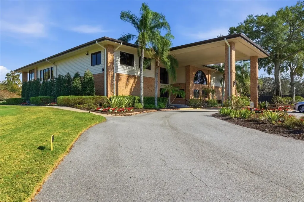 1127 Royal Troon Court Tarpon Springs FL 34688