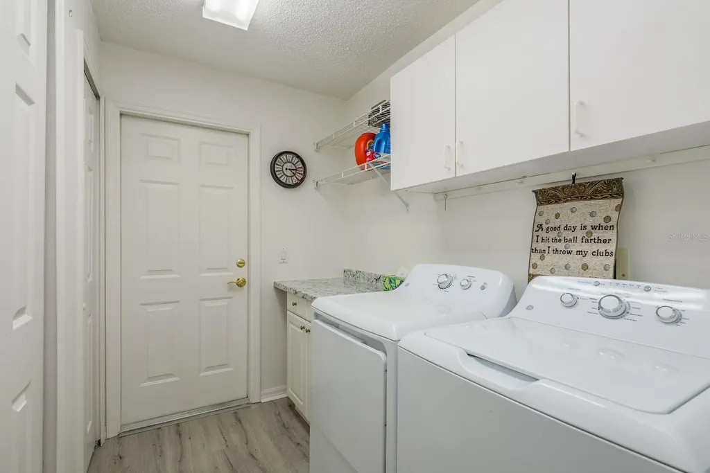 9742 Oakwood Hills Court New Port Richey FL 34655