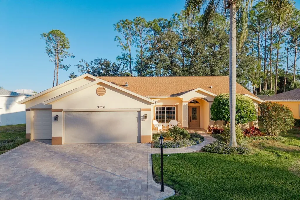 9742 Oakwood Hills Court New Port Richey FL 34655