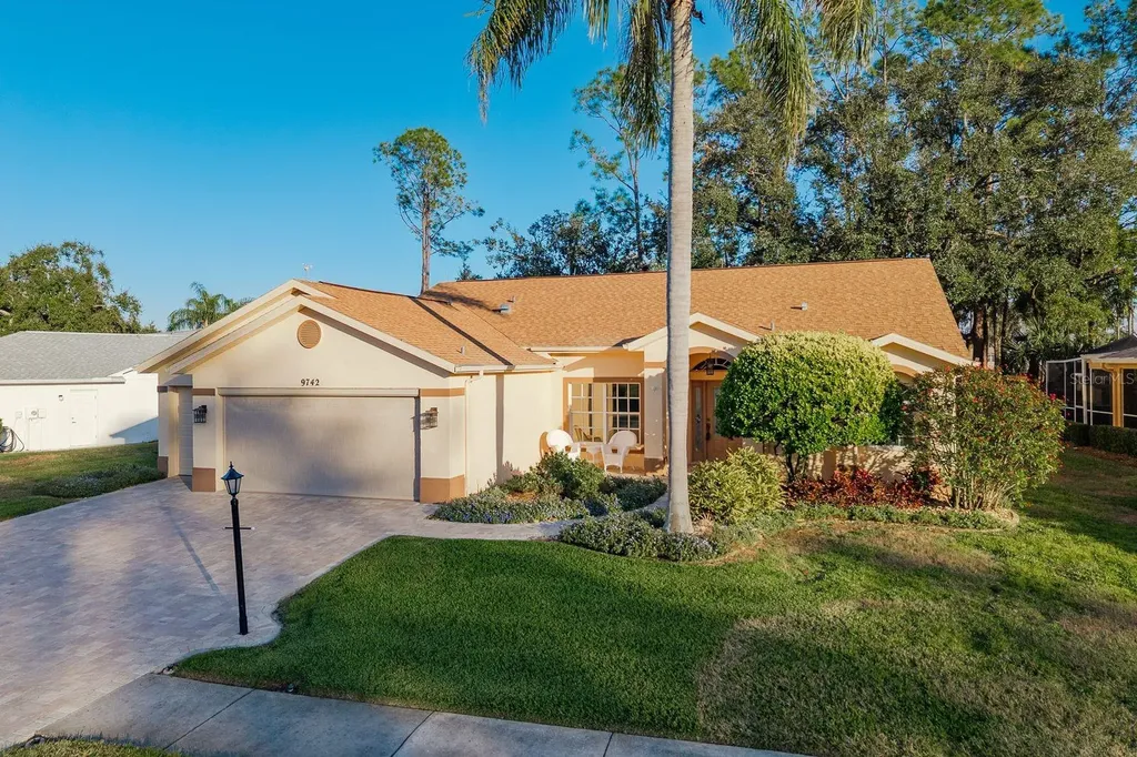 9742 Oakwood Hills Court New Port Richey FL 34655