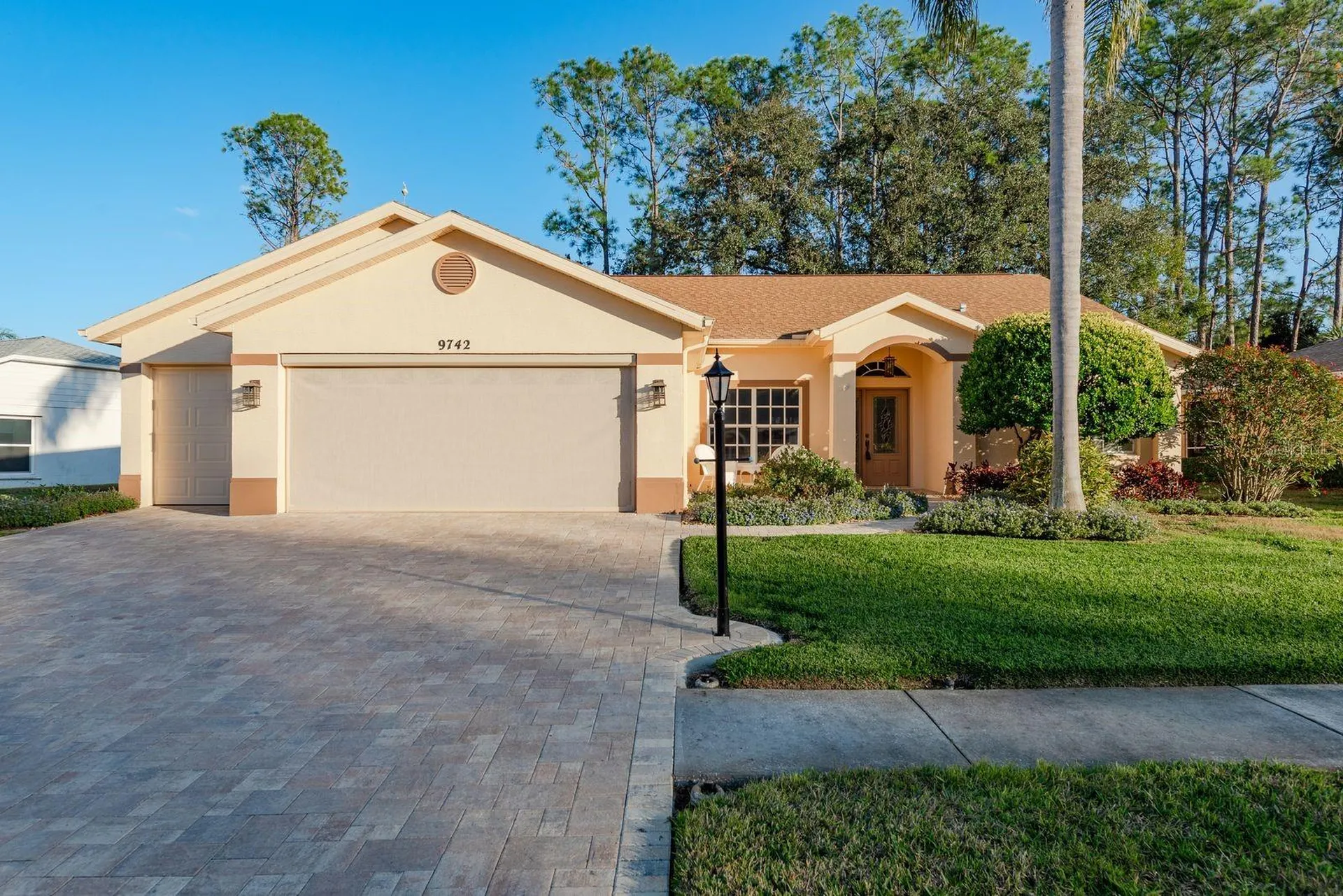 9742 Oakwood Hills Court New Port Richey FL 34655