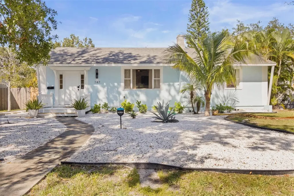 747 39th Avenue NE St Petersburg FL 33703