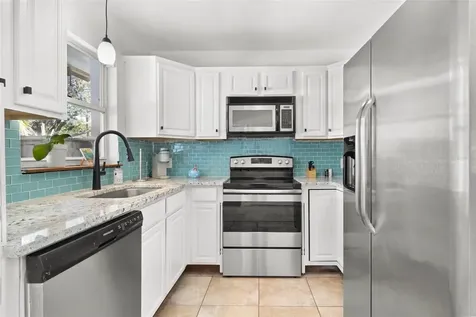 747 39th Avenue NE St Petersburg FL 33703