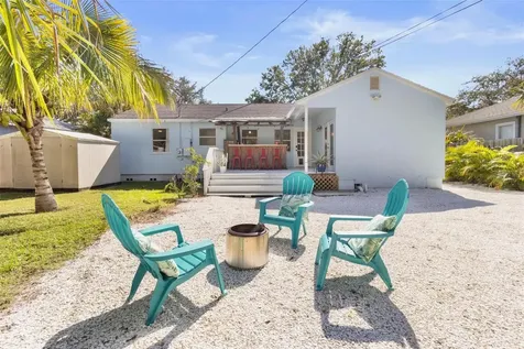 747 39th Avenue NE St Petersburg FL 33703