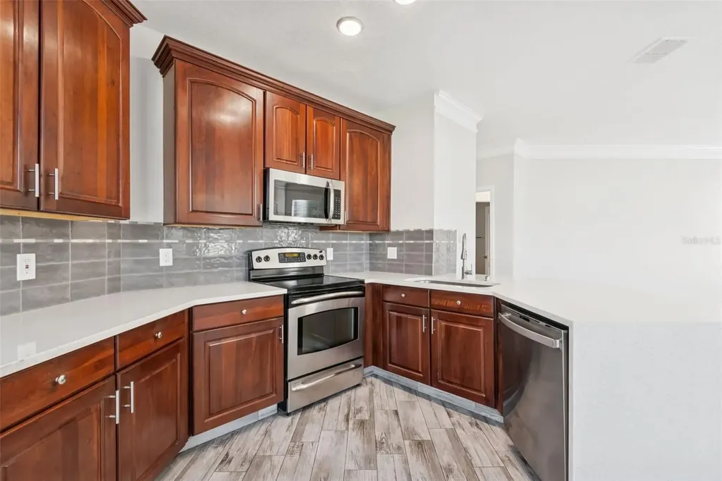17932 Villa Creek Drive Tampa FL 33647