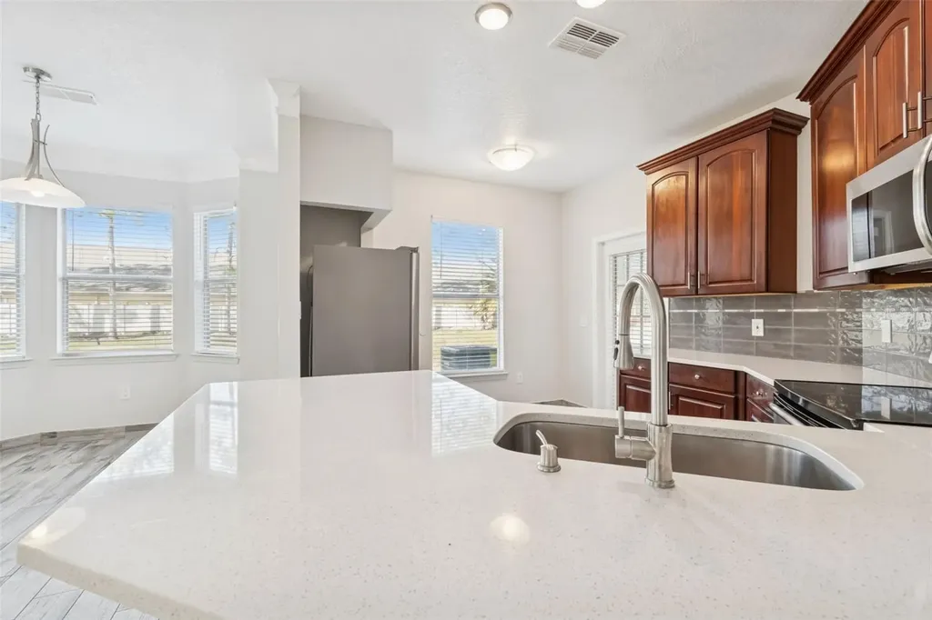 17932 Villa Creek Drive Tampa FL 33647