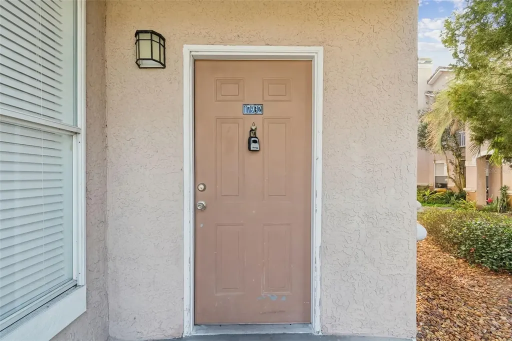 17932 Villa Creek Drive Tampa FL 33647