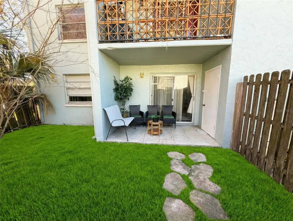 2856 Somerset Park Drive Tampa FL 33613