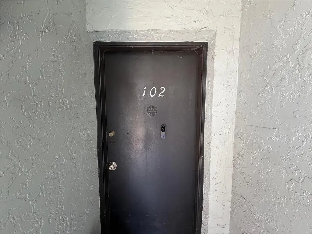 2856 Somerset Park Drive Tampa FL 33613