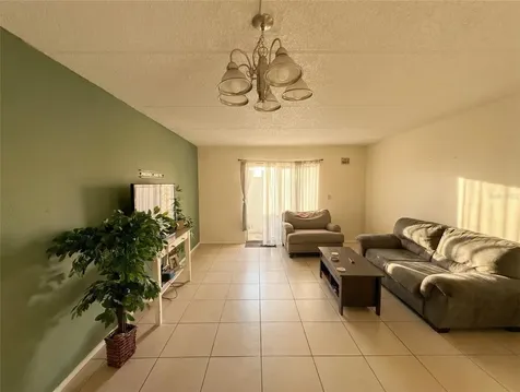 2856 Somerset Park Drive Tampa FL 33613