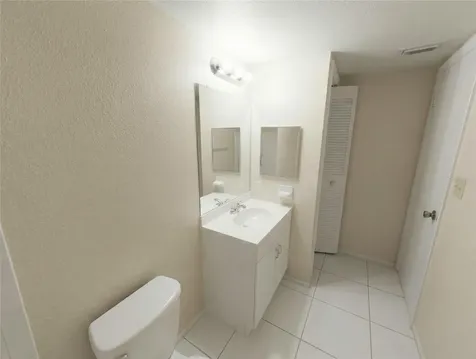 2856 Somerset Park Drive Tampa FL 33613