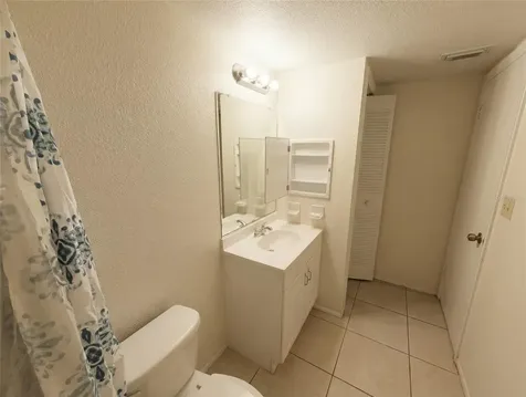 2856 Somerset Park Drive Tampa FL 33613