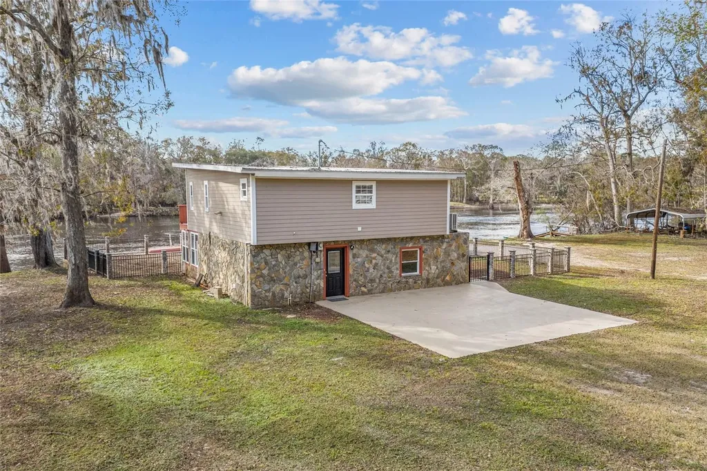 3130 SW 86th Way Bell FL 32619