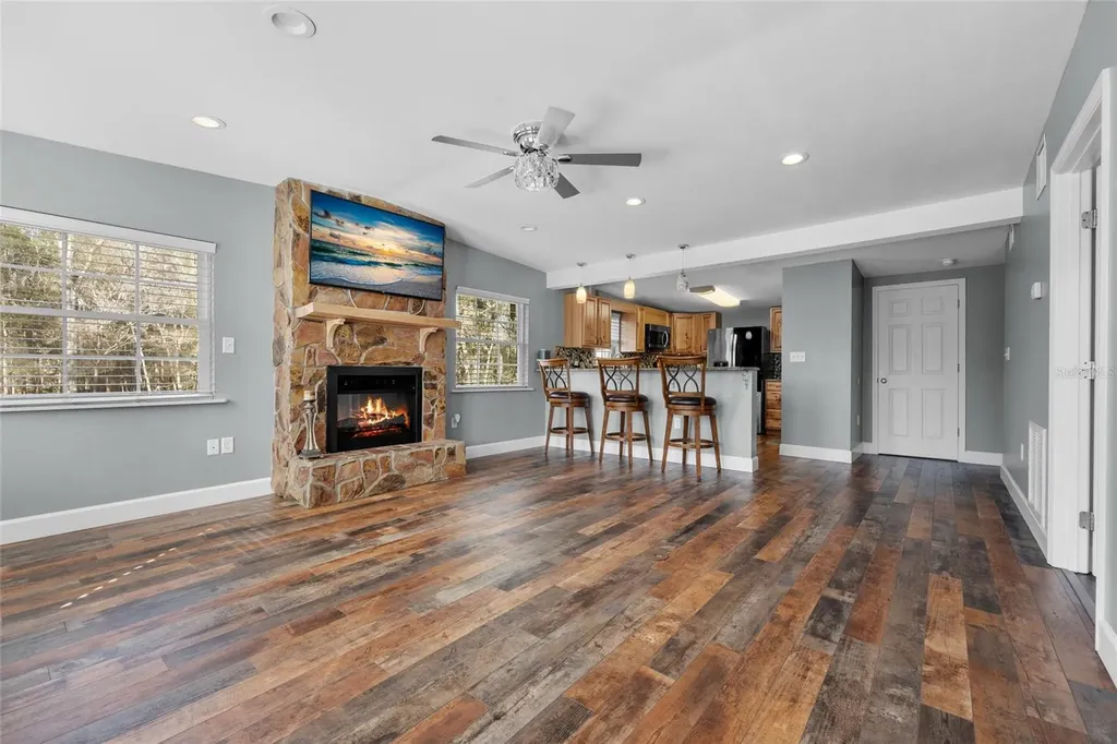 3130 SW 86th Way Bell FL 32619