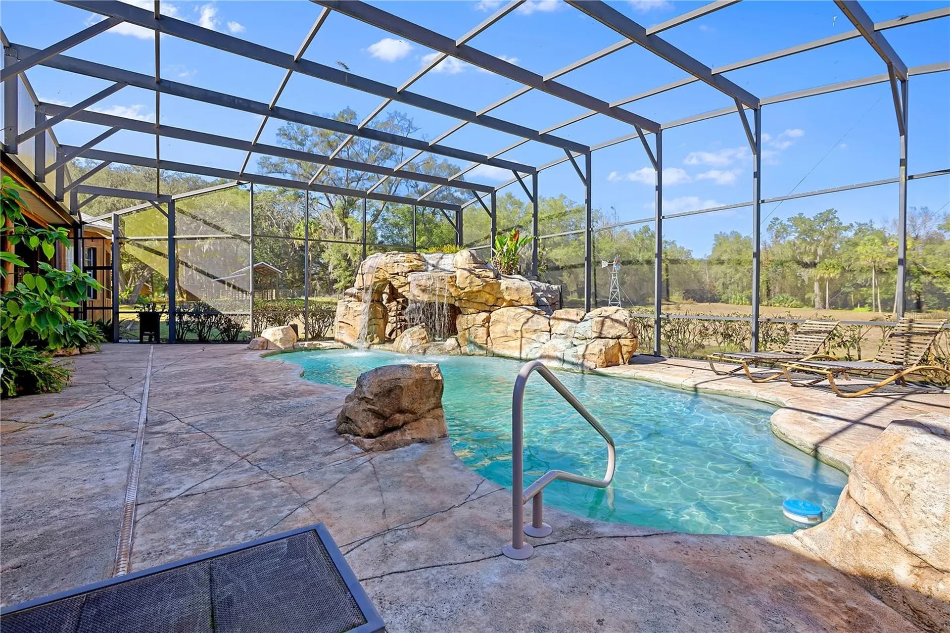 27737 County Road 44a Eustis FL 32736