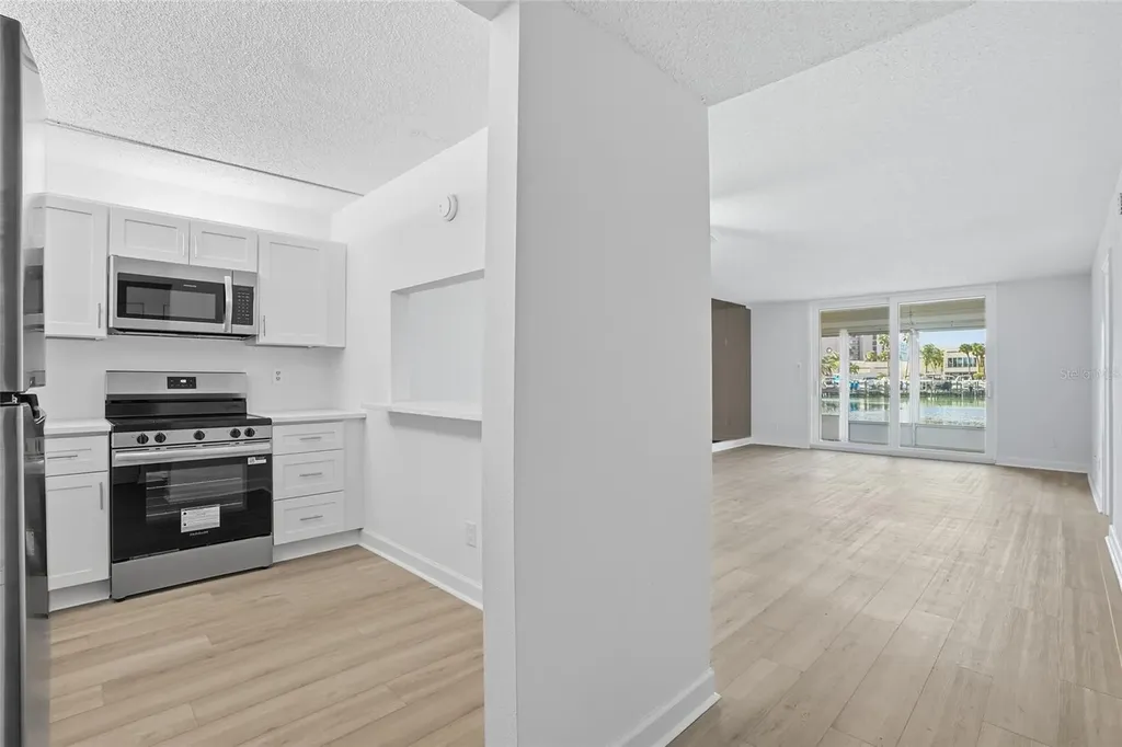 7420 Bay Island Drive S South Pasadena FL 33707