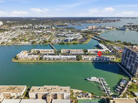 7420 Bay Island Drive S South Pasadena FL 33707