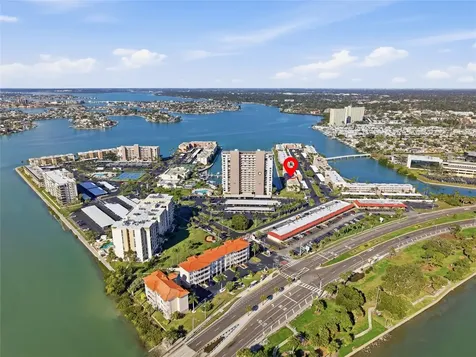 7420 Bay Island Drive S South Pasadena FL 33707
