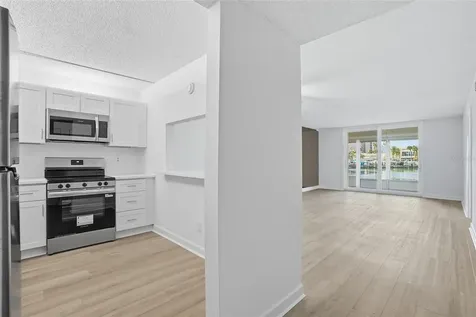7420 Bay Island Drive S South Pasadena FL 33707