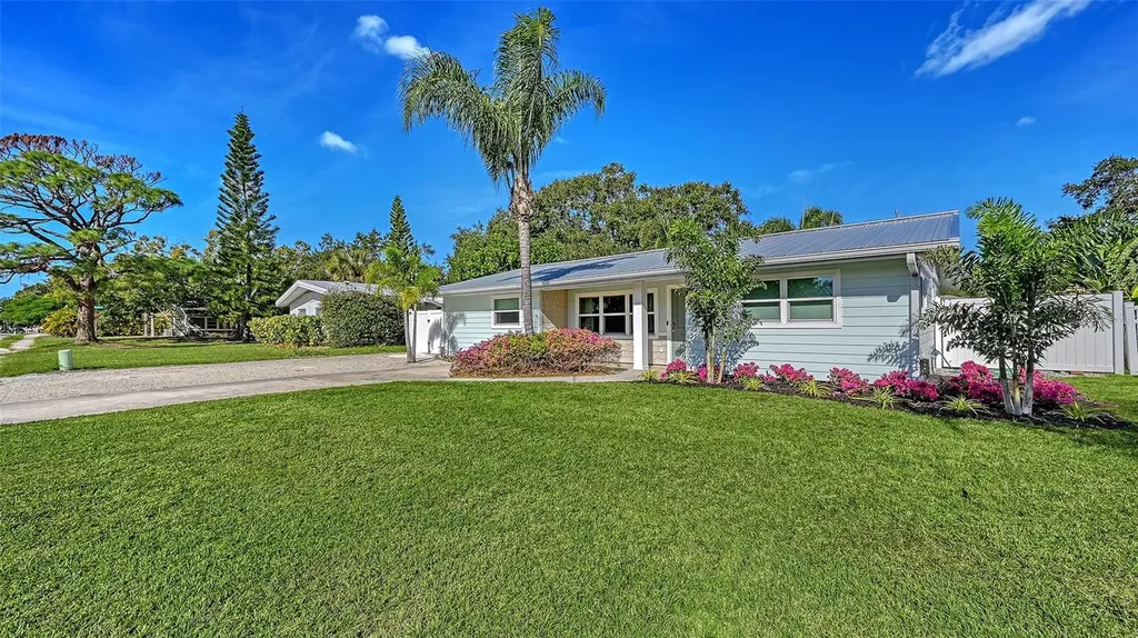 2115 Grove Street Sarasota FL 34239