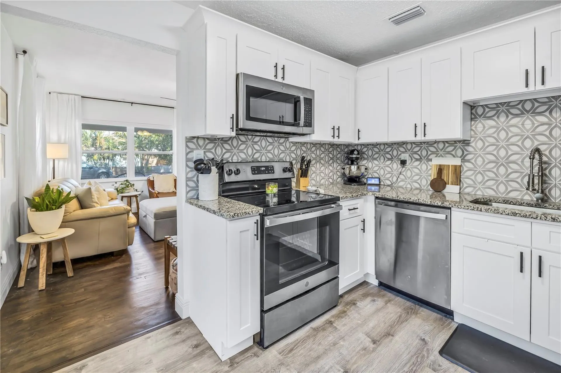 2444 32nd Avenue N St Petersburg FL 33713