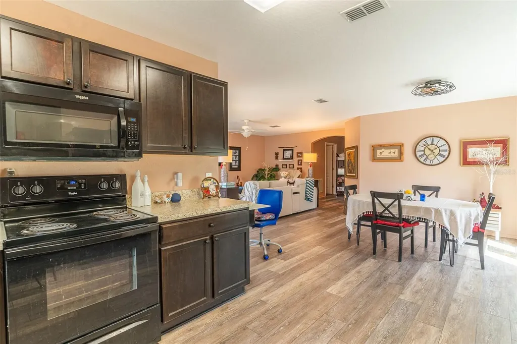 414 Miles Boulevard Dundee FL 33838