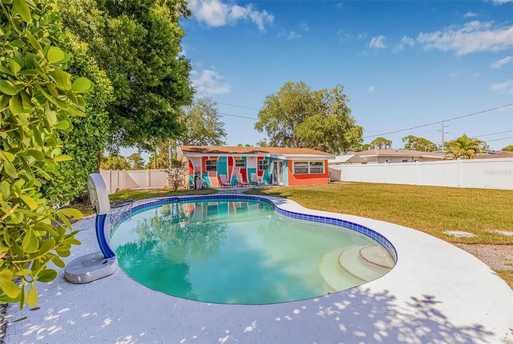 5740 67th Avenue N Pinellas Park FL 33781