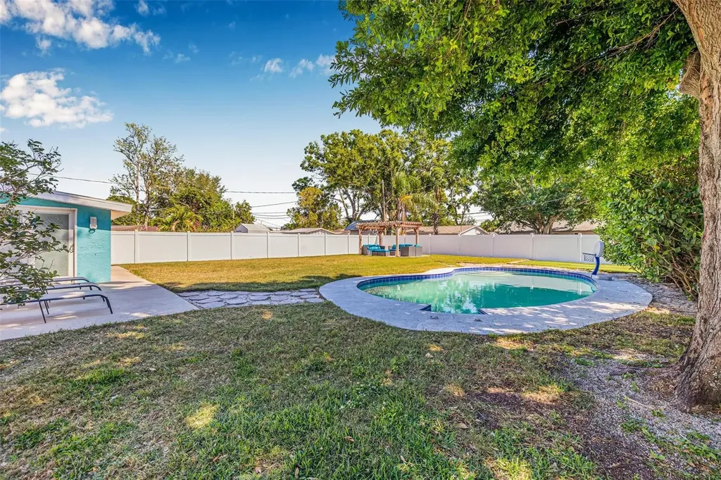 5740 67th Avenue N Pinellas Park FL 33781