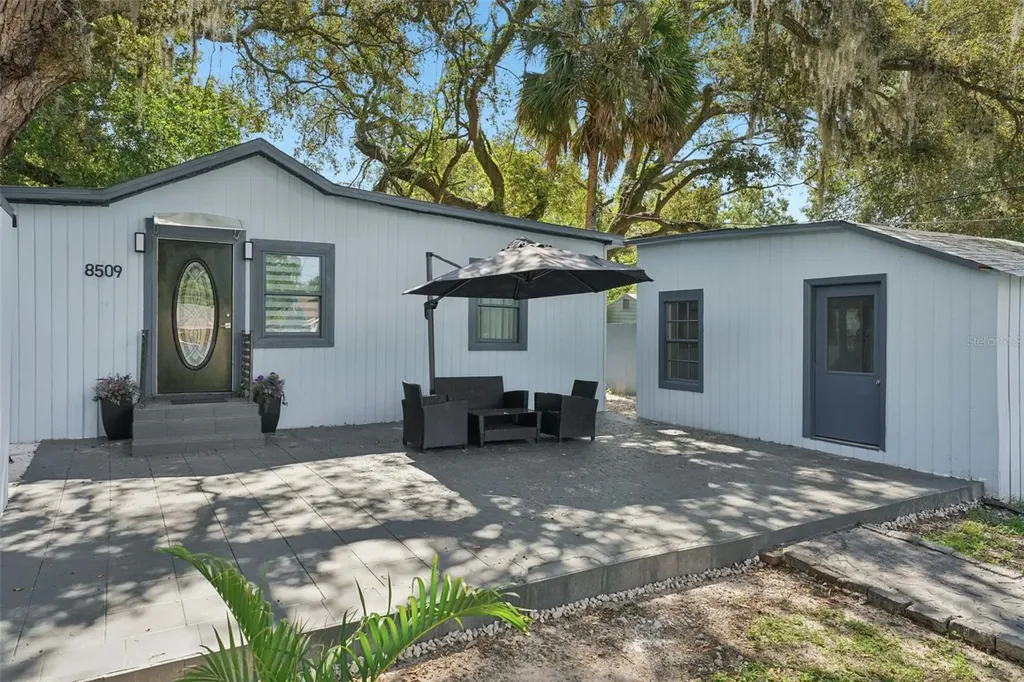 8509 N Hamner Avenue Tampa FL 33604