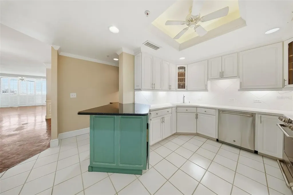 1 Beach Drive SE St Petersburg FL 33701
