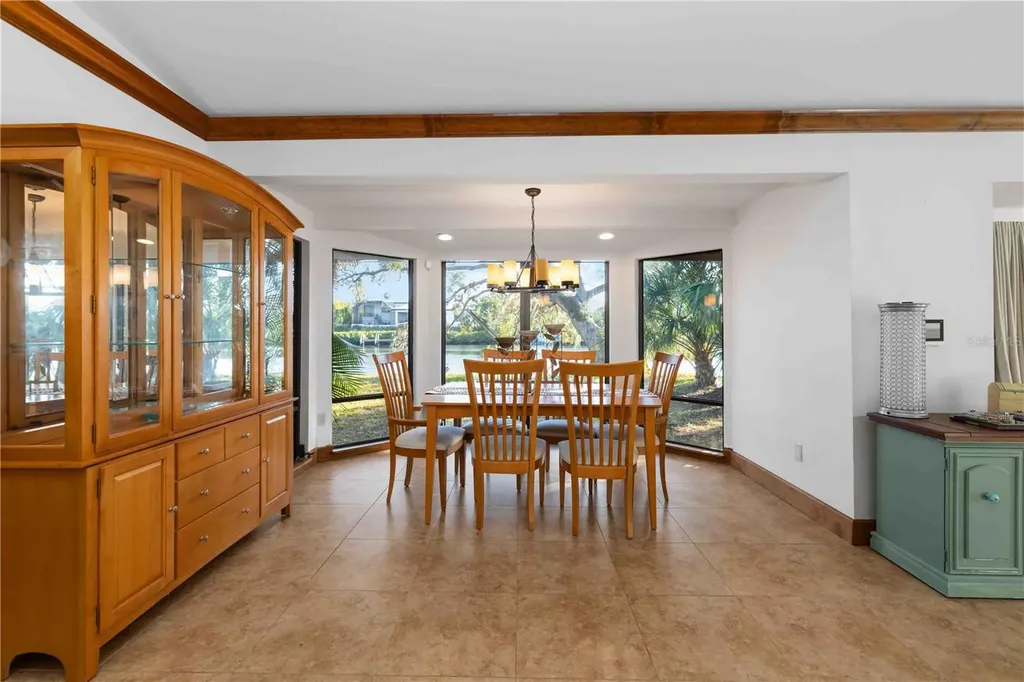 5381 Palos Verdes Drive Sarasota FL 34231