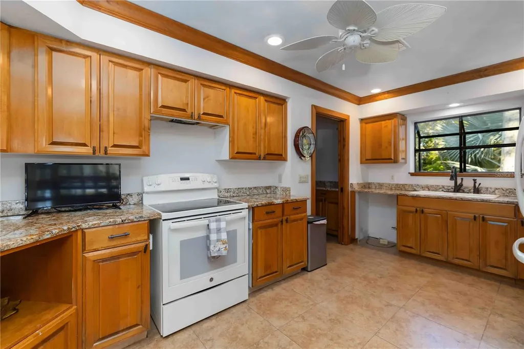 5381 Palos Verdes Drive Sarasota FL 34231