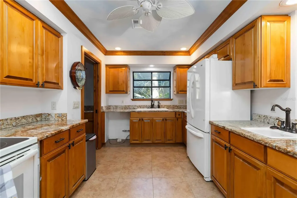 5381 Palos Verdes Drive Sarasota FL 34231