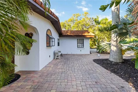 5381 Palos Verdes Drive Sarasota FL 34231