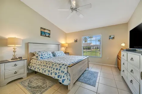 2905 Captains Court Palmetto FL 34221