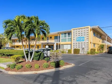 2155 Wood Street Sarasota FL 34237