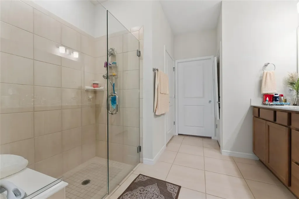 1880 Spring Shower Circle Kissimmee FL 34744