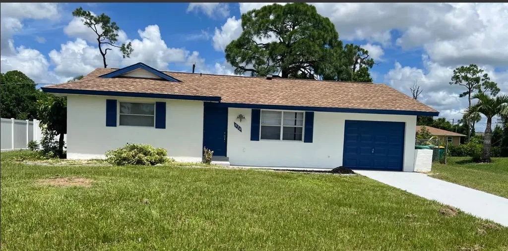 524 Lakehurst Avenue NW Port Charlotte FL 33952