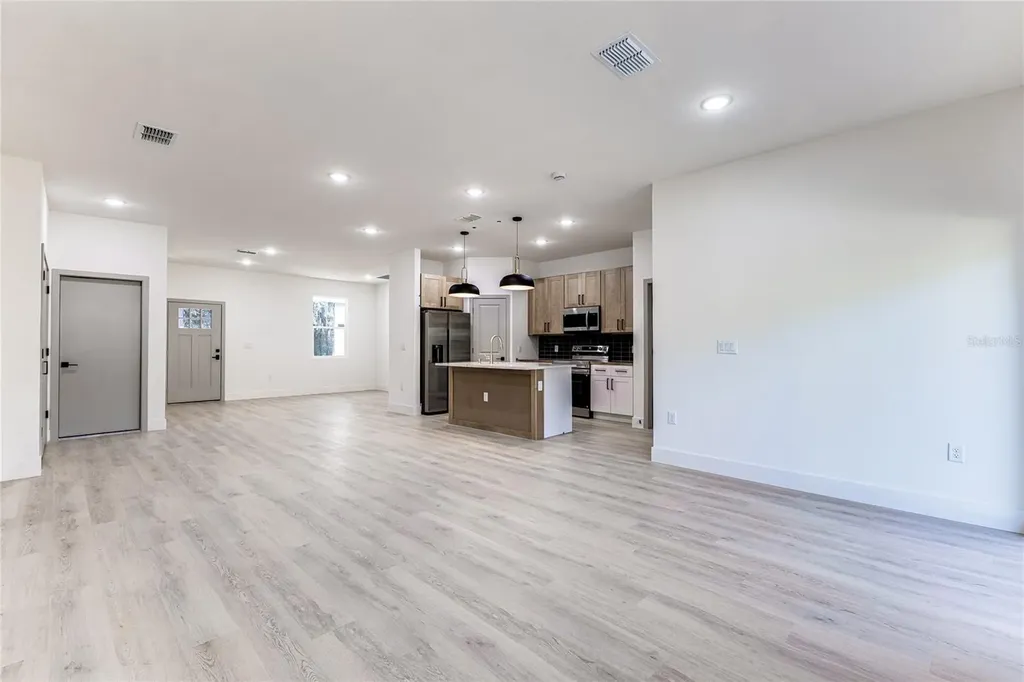 127 Hibiscus Lane Deltona FL 32738
