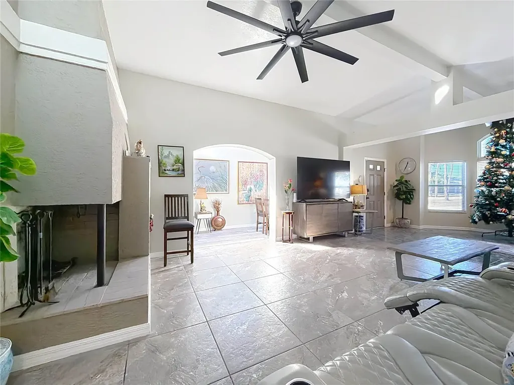 421 NW 14th Place Crystal River FL 34428