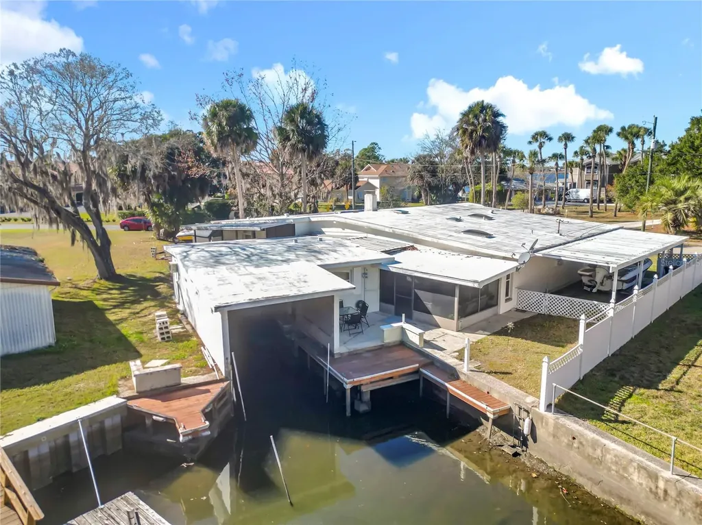 421 NW 14th Place Crystal River FL 34428