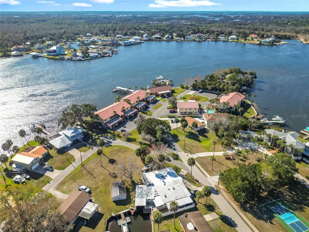 421 NW 14th Place Crystal River FL 34428