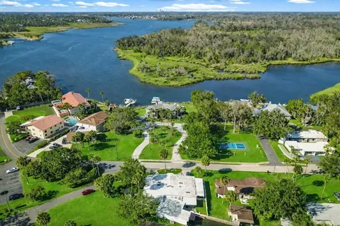 421 NW 14th Place Crystal River FL 34428