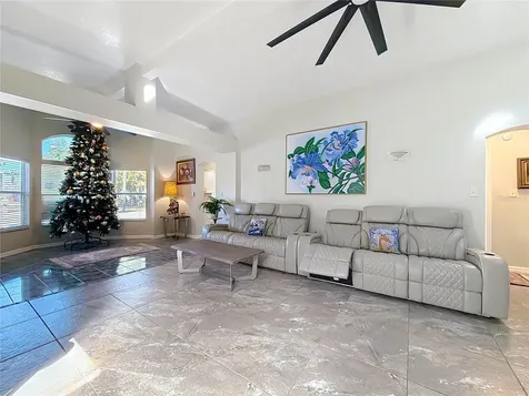 421 NW 14th Place Crystal River FL 34428