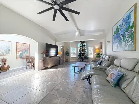 421 NW 14th Place Crystal River FL 34428
