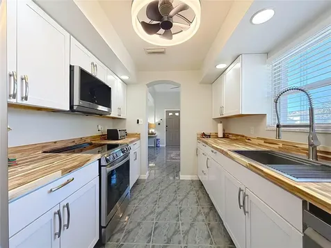 421 NW 14th Place Crystal River FL 34428