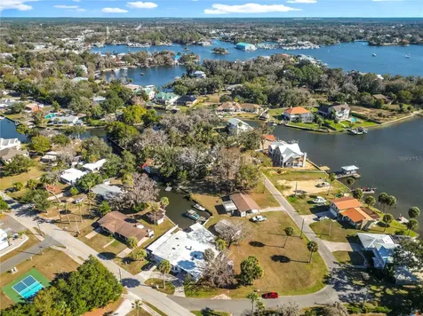 421 NW 14th Place Crystal River FL 34428
