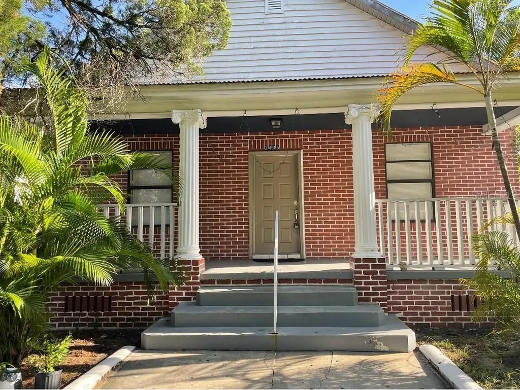 2405 Harper Street Tampa FL 33605