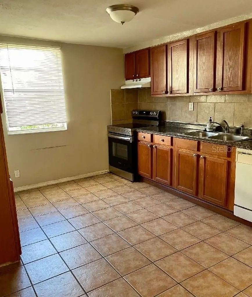 2405 Harper Street Tampa FL 33605