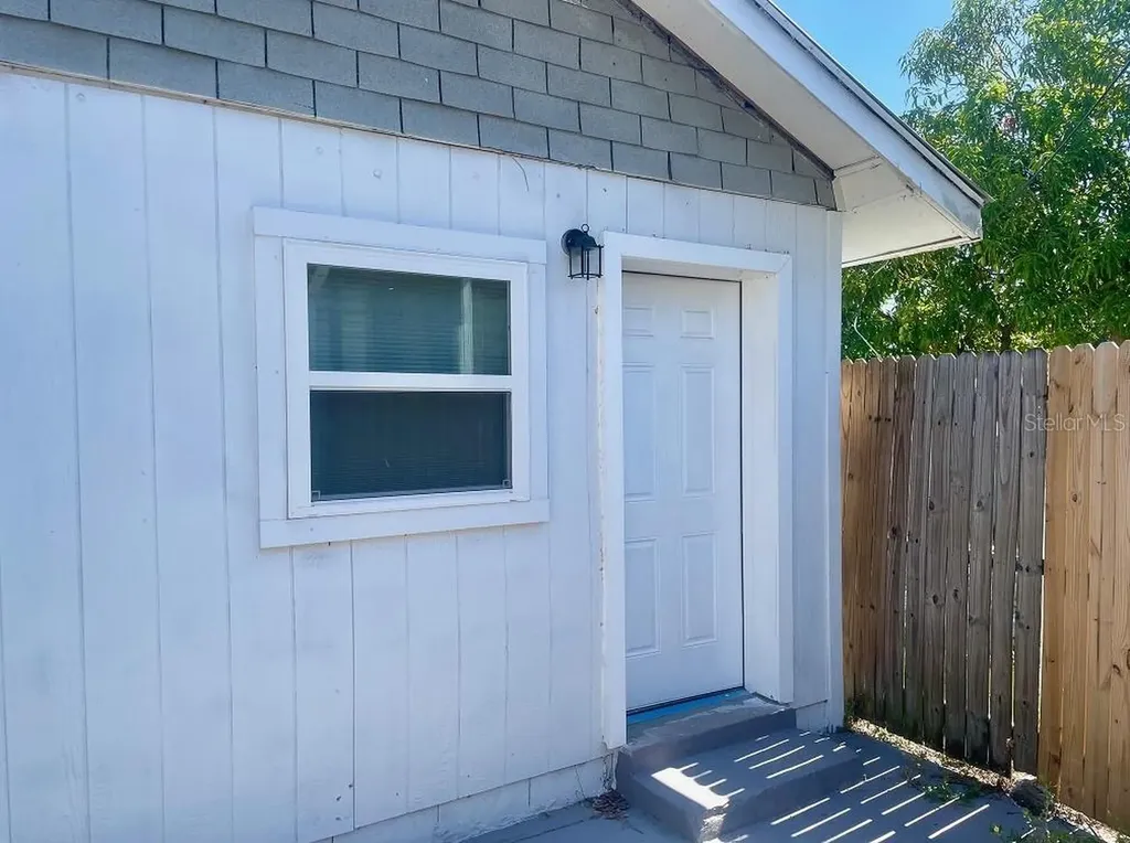 2405 Harper Street Tampa FL 33605
